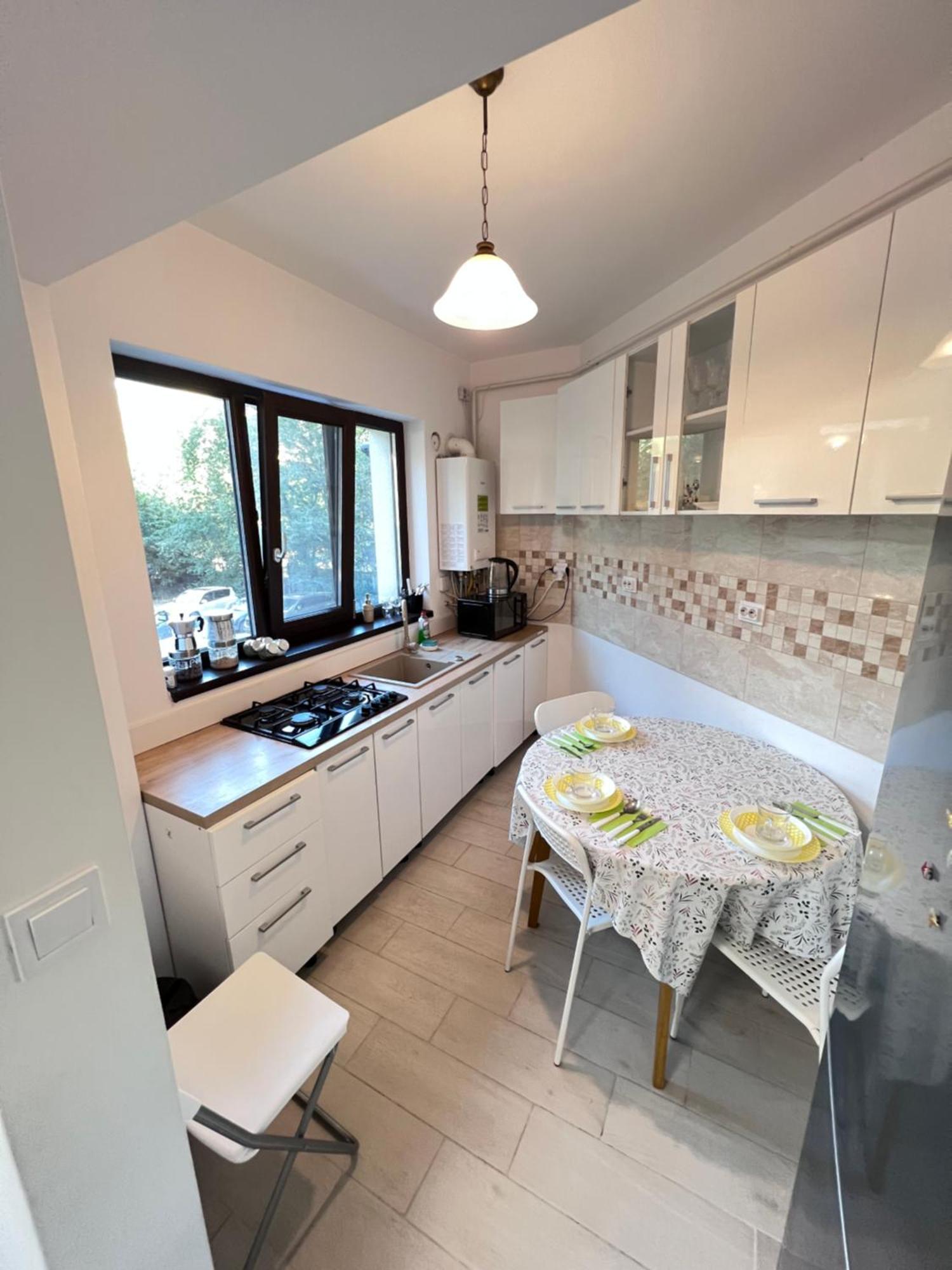 2 Rooms Apartment Airy & Bright Relax 이아시 외부 사진