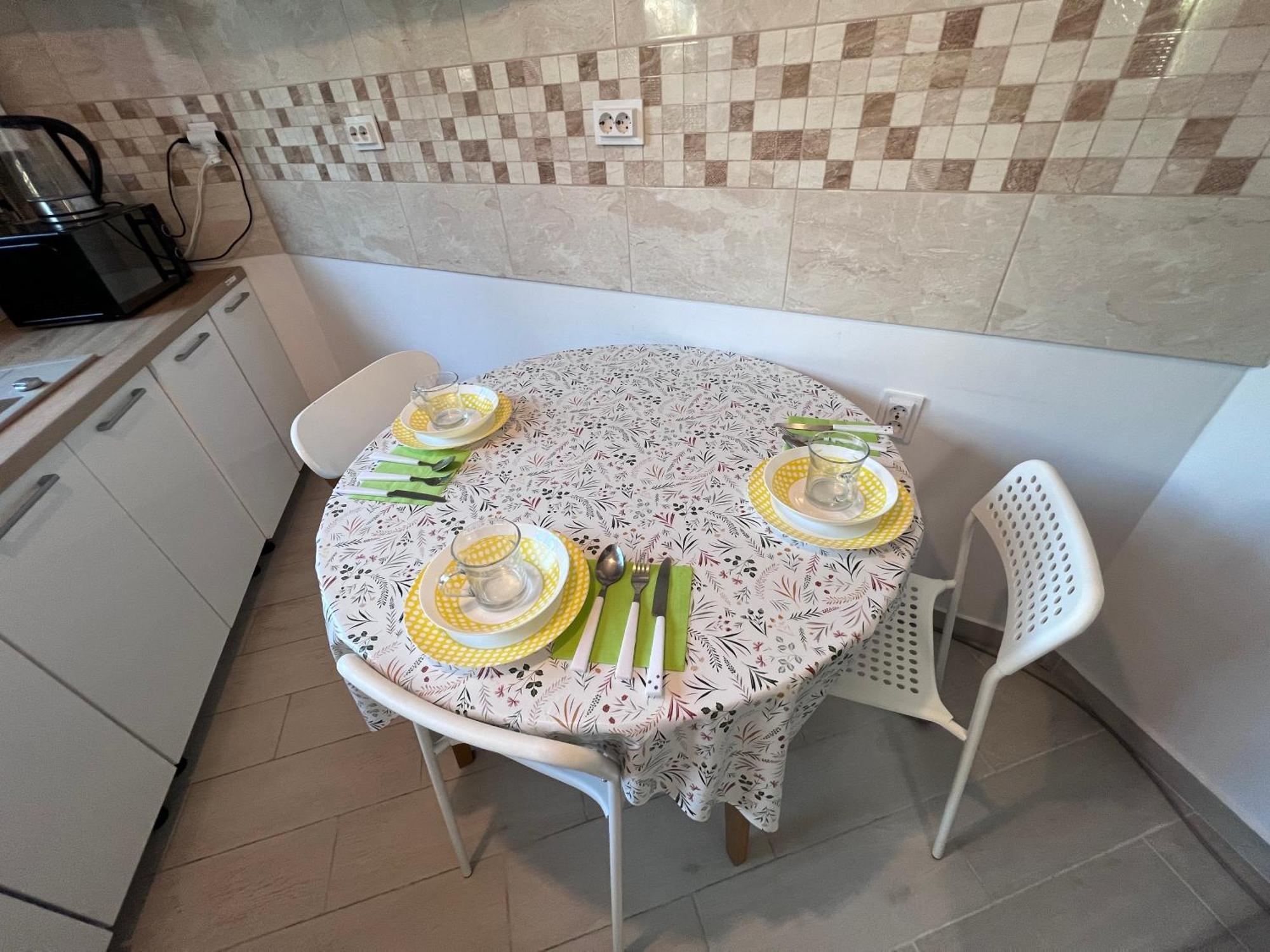 2 Rooms Apartment Airy & Bright Relax 이아시 외부 사진